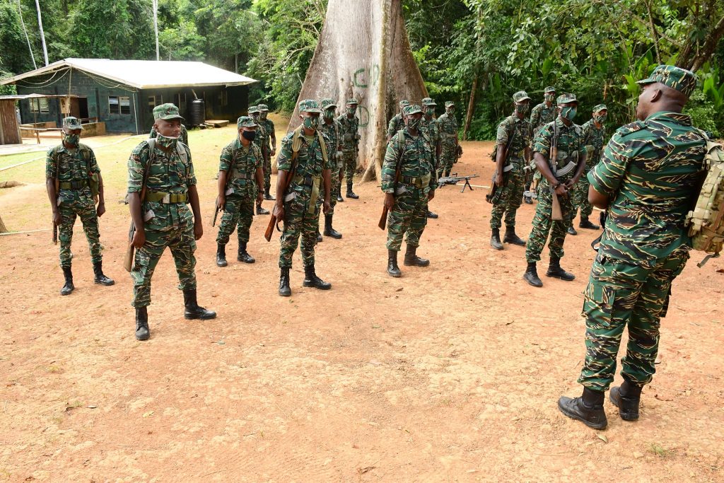 army-chief-visits-troops-at-eteringbang-news-room-guyana