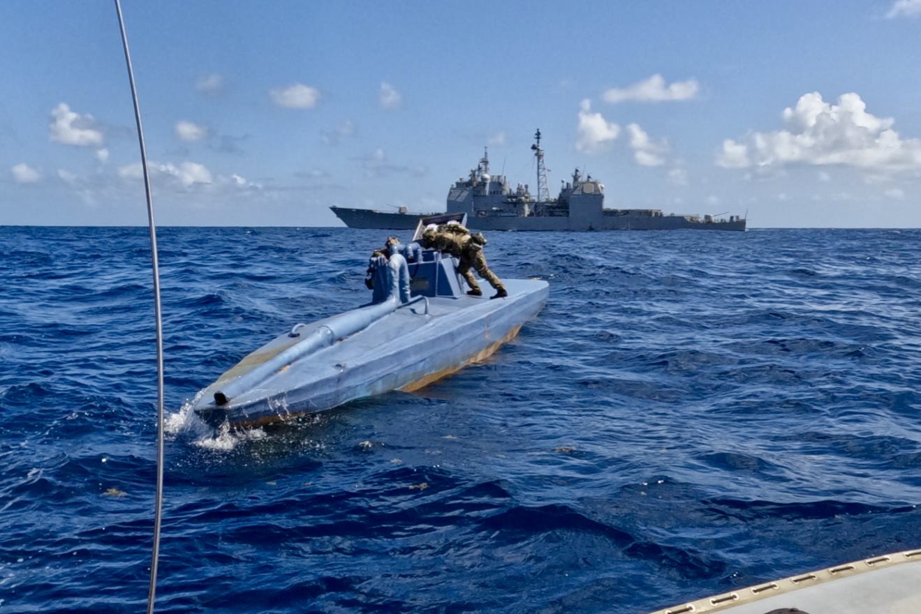 ‘Narco-submarine’ carrying more than 5,000 pounds of cocaine ...