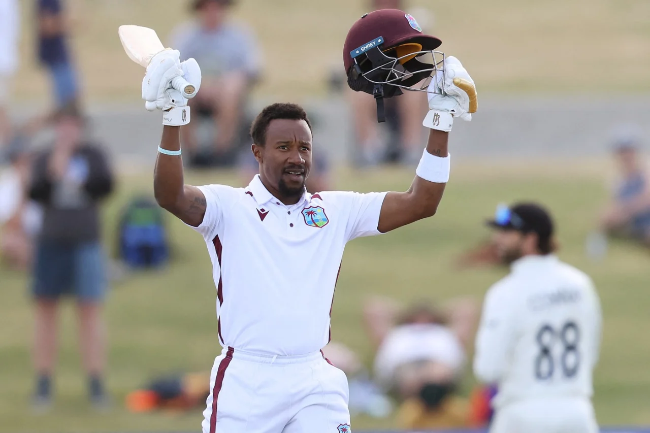 Hodge leads West Indies’ fight against New Zealand with second Test century