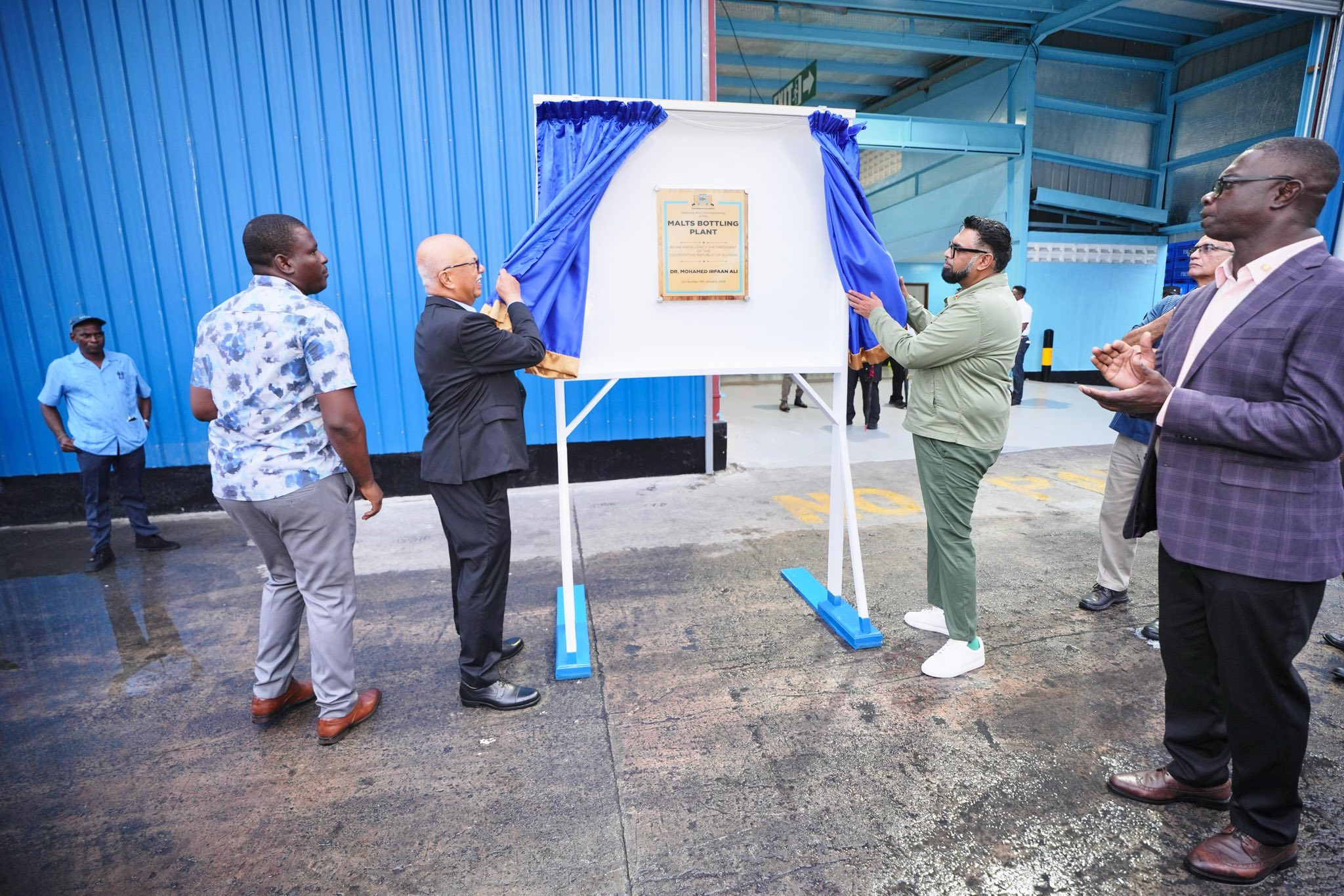 BANKS DIH opens $13.7 billion bottling plant