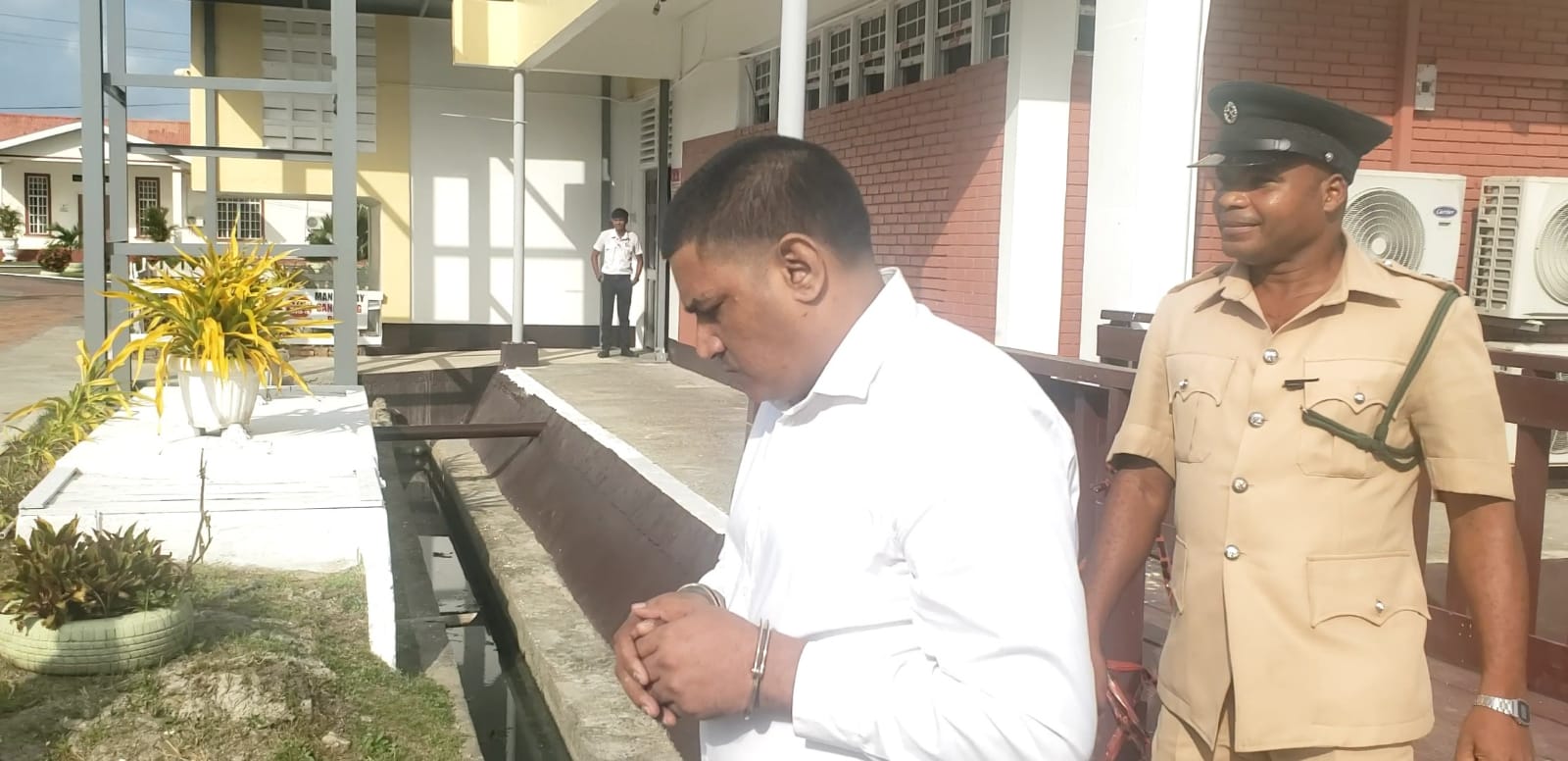 Carpenter pleads guilty to murder of Williamsburg businessman